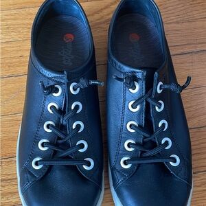 Softinos Leather Sneakers